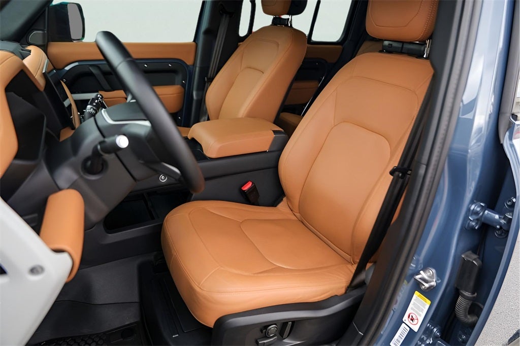 2024 Land Rover Defender 110 SE