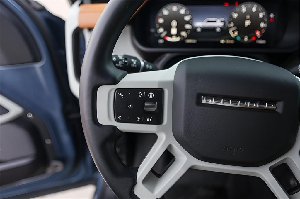 2024 Land Rover Defender 110 SE