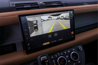 2024 Land Rover Defender 110 SE