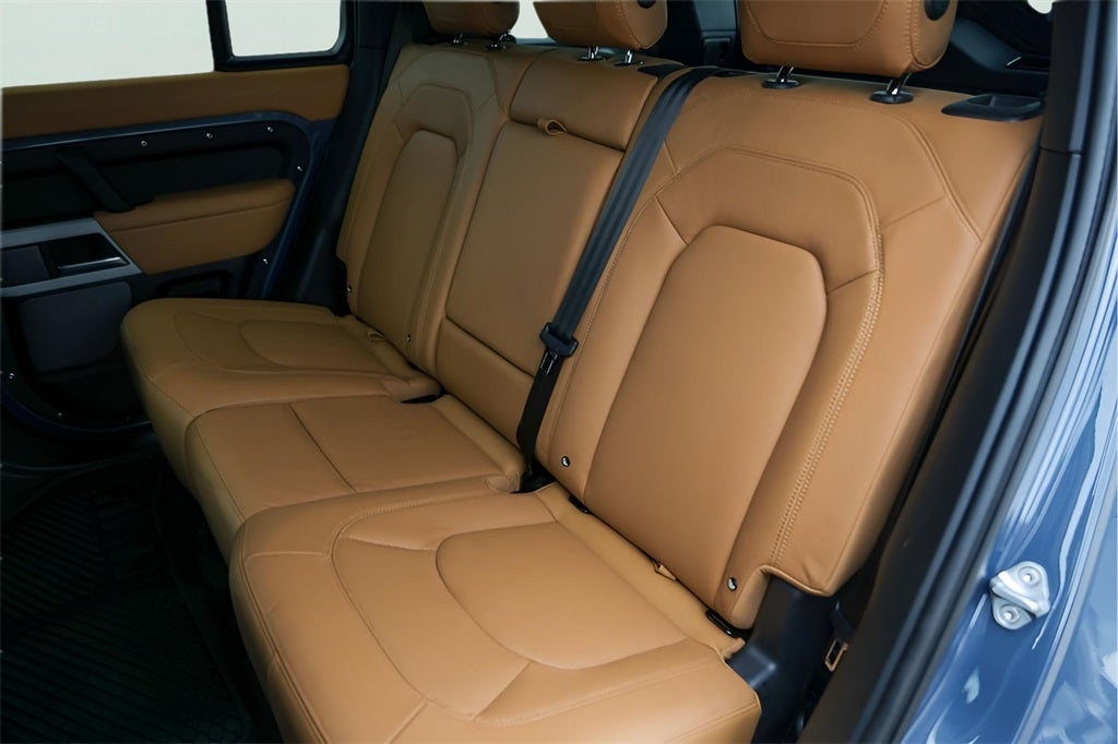 2024 Land Rover Defender 110 SE