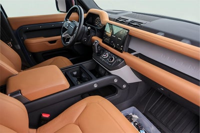 2024 Land Rover Defender 110 SE