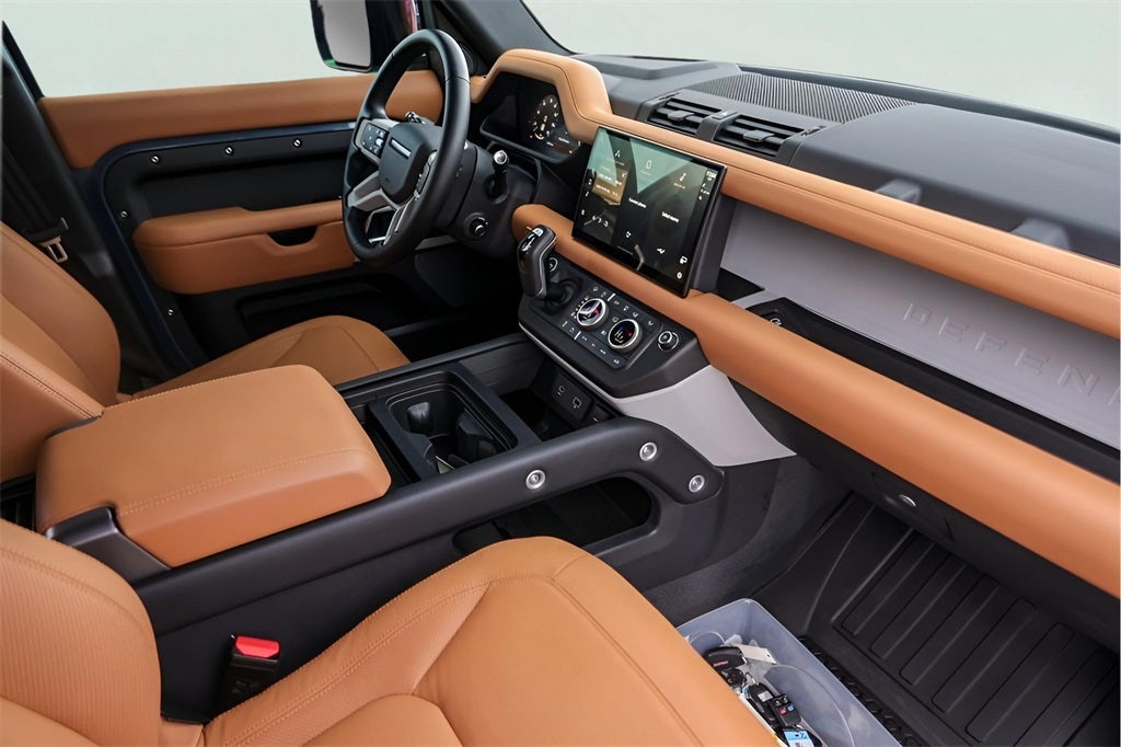 2024 Land Rover Defender 110 SE
