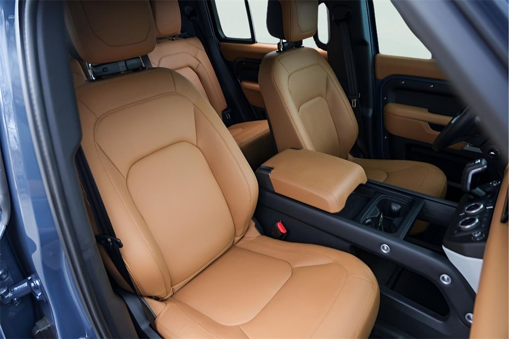 2024 Land Rover Defender 110 SE