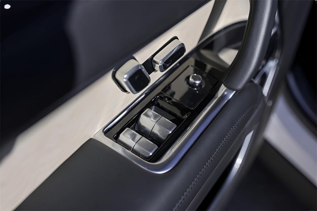 2023 Land Rover Range Rover SV LWB