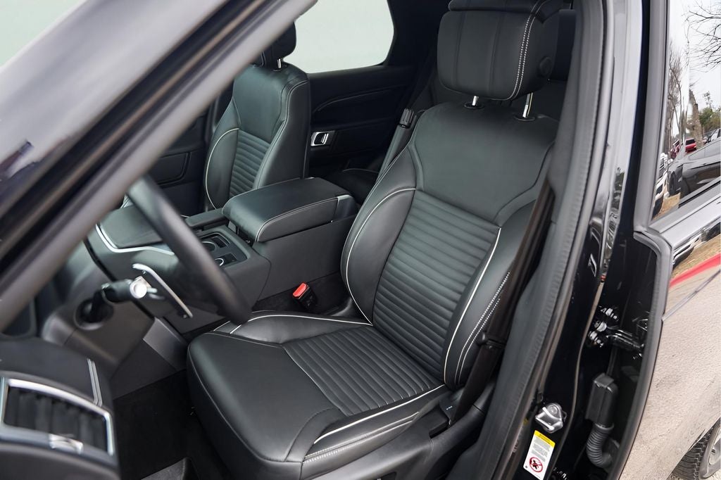 2024 Land Rover Discovery Metropolitan Edition