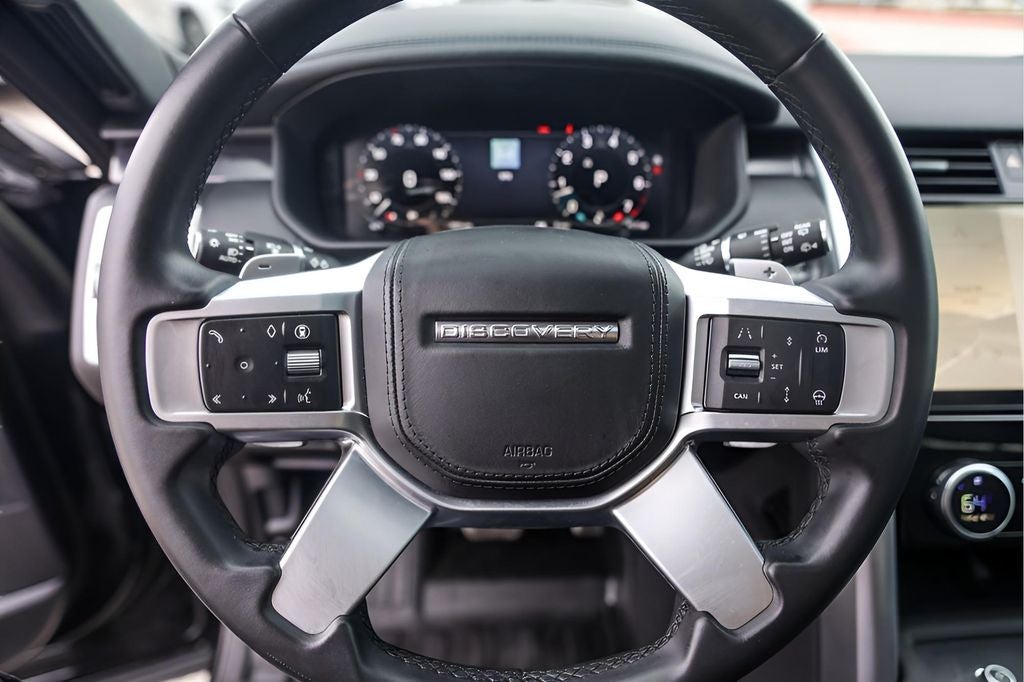 2024 Land Rover Discovery Metropolitan Edition