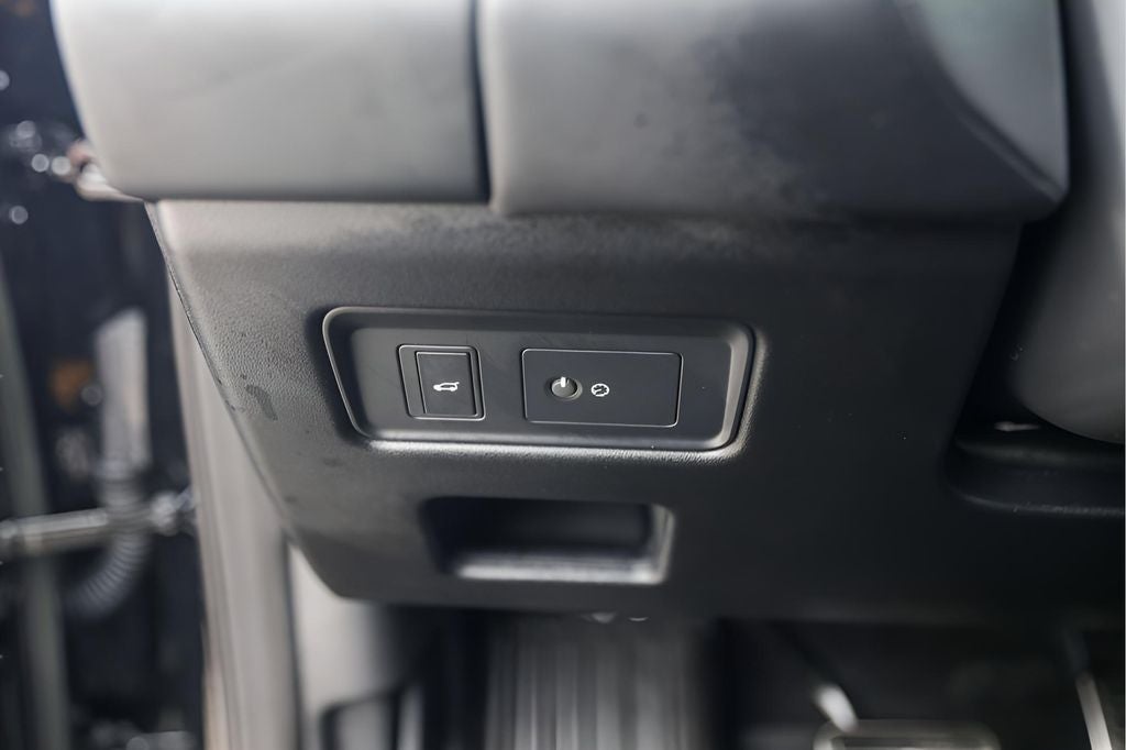 2024 Land Rover Discovery Metropolitan Edition