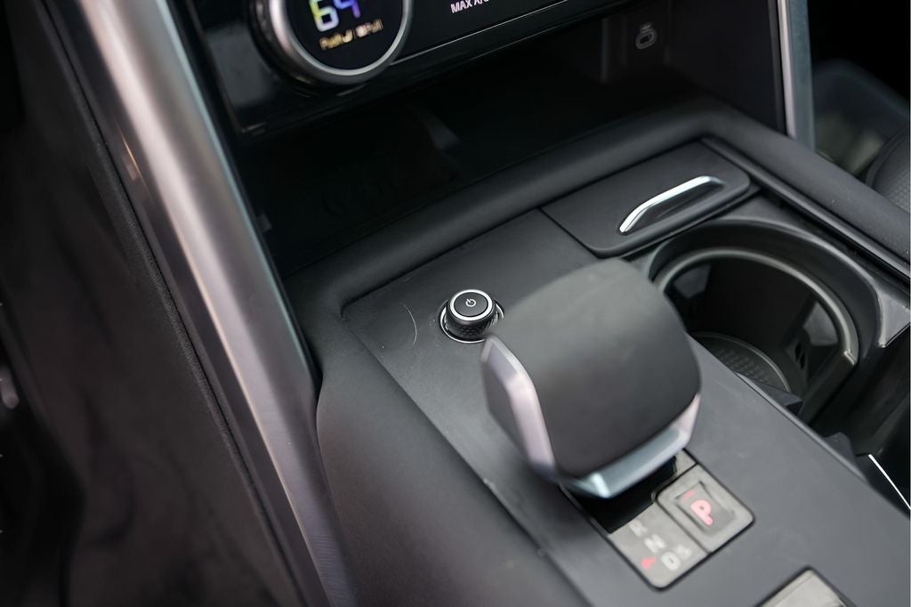 2024 Land Rover Discovery Metropolitan Edition