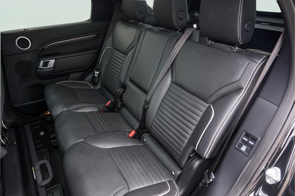 2024 Land Rover Discovery Metropolitan Edition