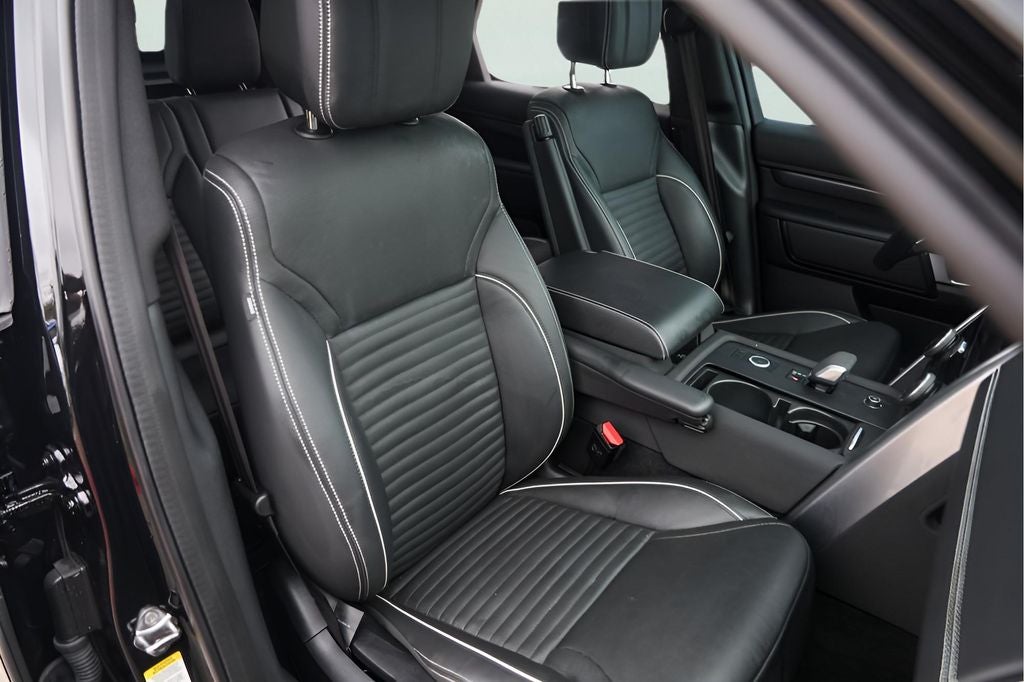 2024 Land Rover Discovery Metropolitan Edition