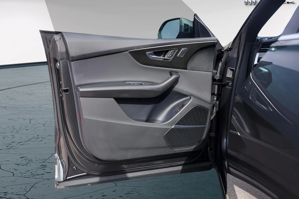 2021 Audi Q8 55 Premium Plus quattro