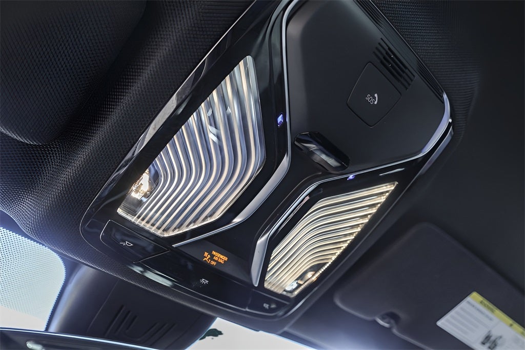 2025 BMW 8 Series 840i