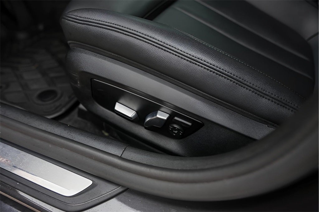 2020 BMW 5 Series 530i