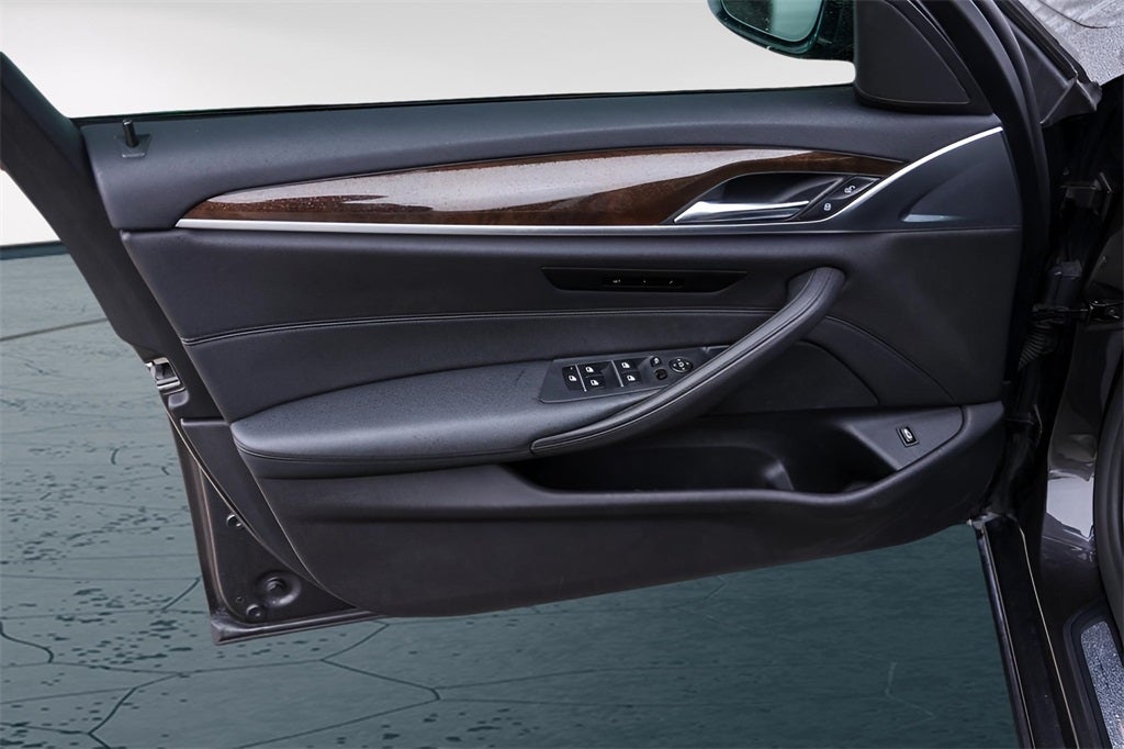 2020 BMW 5 Series 530i