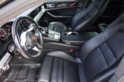 2017 Porsche Panamera 4