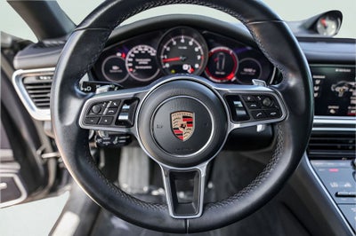 2017 Porsche Panamera 4
