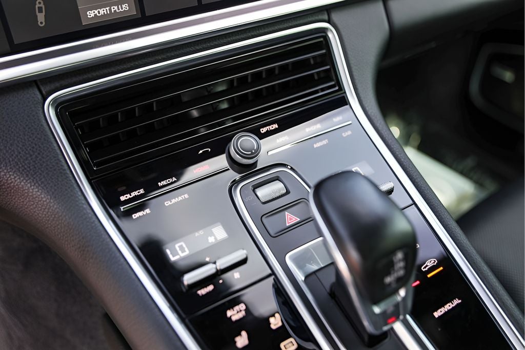 2017 Porsche Panamera 4