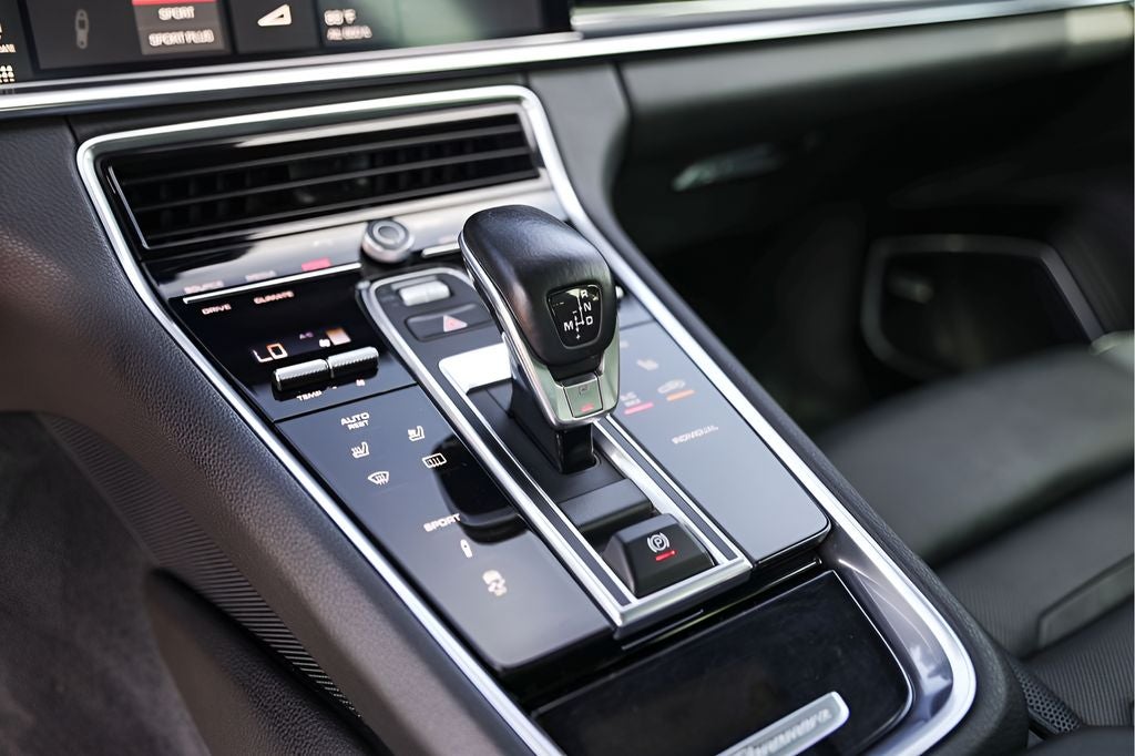 2017 Porsche Panamera 4