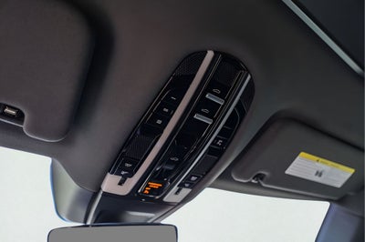 2017 Porsche Panamera 4
