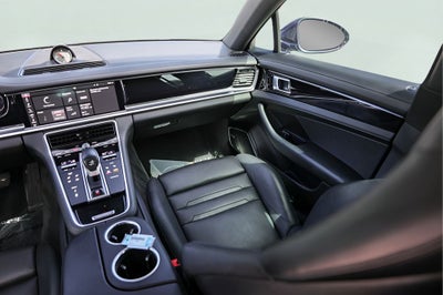 2017 Porsche Panamera 4