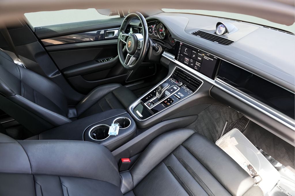 2017 Porsche Panamera 4