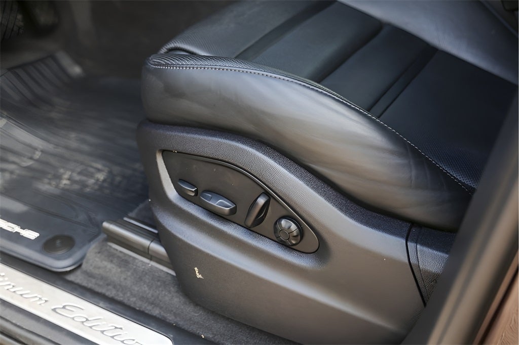 2022 Porsche Cayenne E-Hybrid Platinum Edition