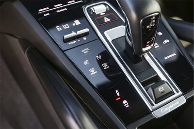 2022 Porsche Cayenne E-Hybrid Platinum Edition