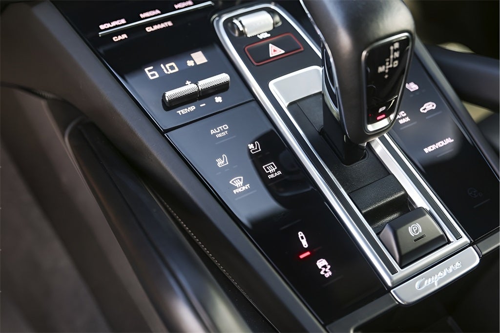 2022 Porsche Cayenne E-Hybrid Platinum Edition