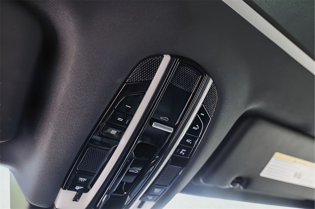 2022 Porsche Cayenne E-Hybrid Platinum Edition