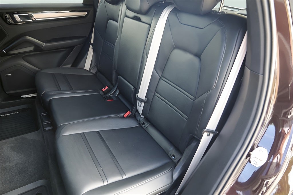 2022 Porsche Cayenne E-Hybrid Platinum Edition