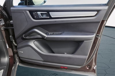 2022 Porsche Cayenne E-Hybrid Platinum Edition