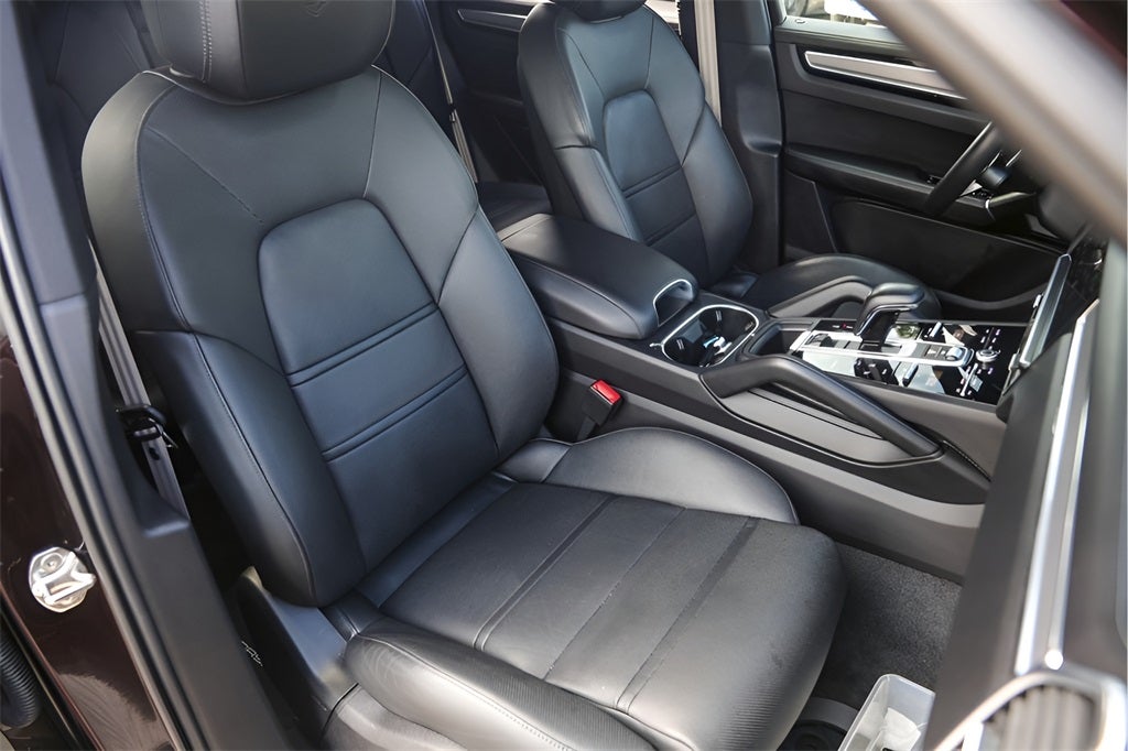 2022 Porsche Cayenne E-Hybrid Platinum Edition