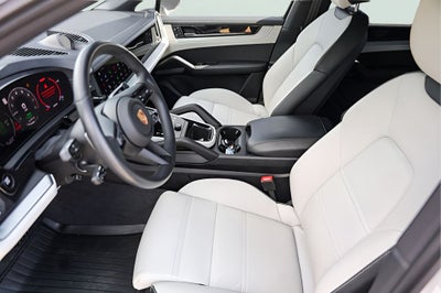 2025 Porsche Cayenne E-Hybrid Coupe Base