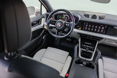 2025 Porsche Cayenne E-Hybrid Coupe Base