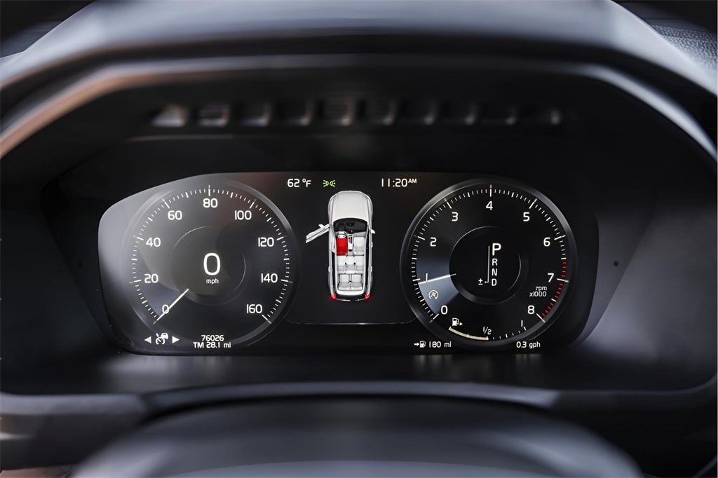 2017 Volvo XC90 T6 Momentum