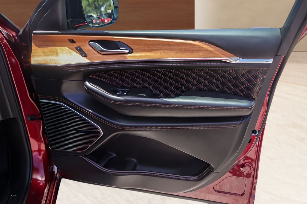 2025 Jeep Grand Cherokee Summit Reserve