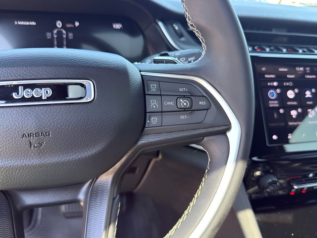 2024 Jeep Grand Cherokee L Laredo