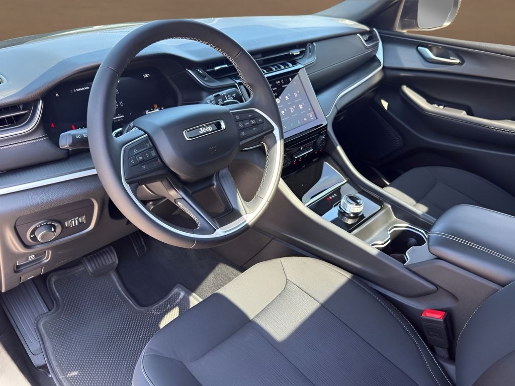 2024 Jeep Grand Cherokee L Laredo