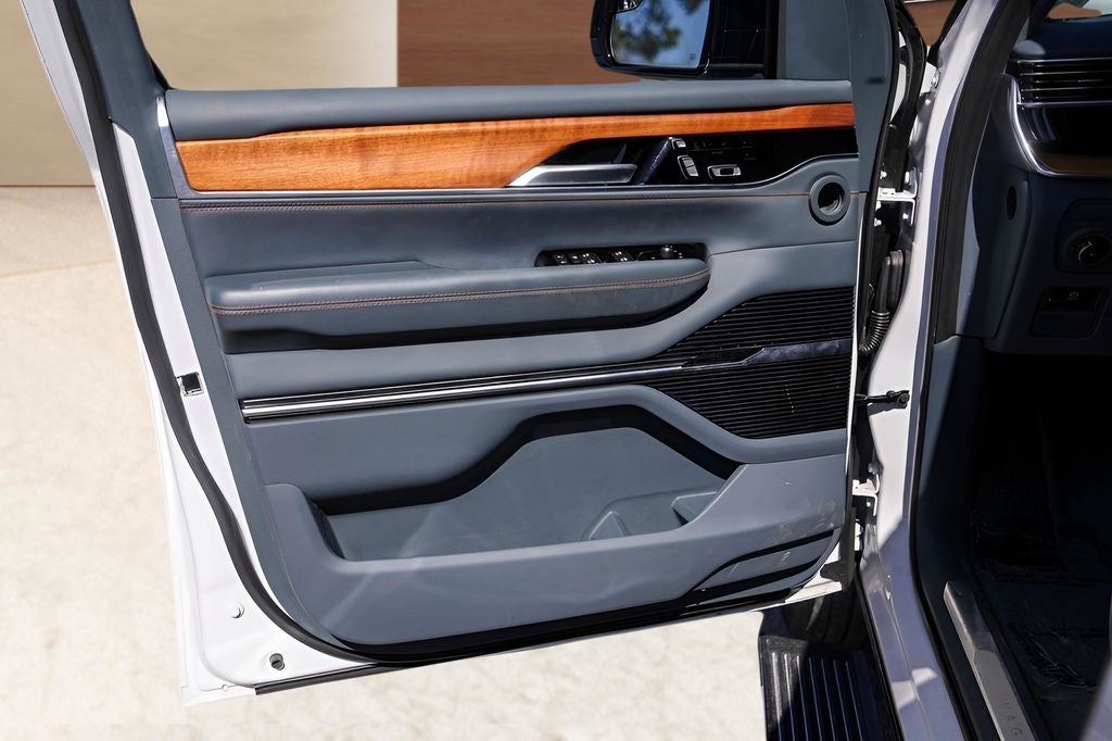 2024 Jeep Grand Wagoneer Series III