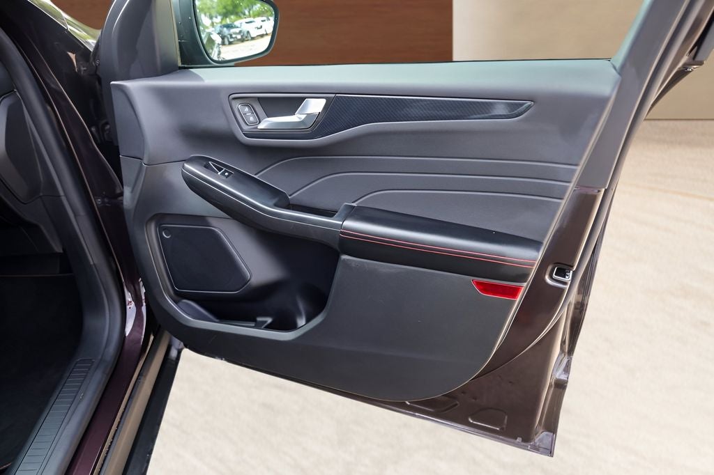 2023 Ford Escape Hybrid ST-Line