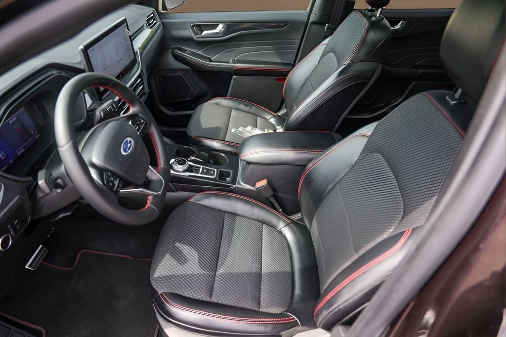 2023 Ford Escape Hybrid ST-Line