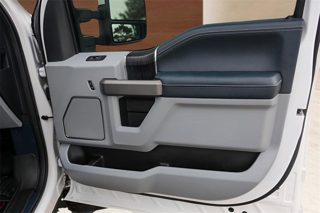 2022 Ford F-350SD Limited