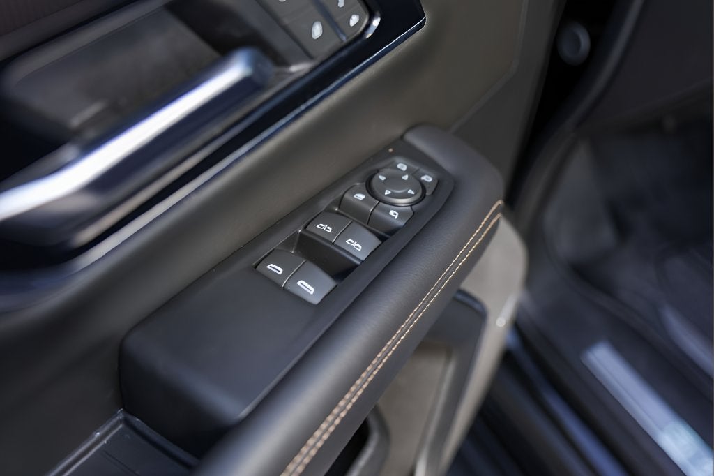 2025 GMC Yukon Elevation