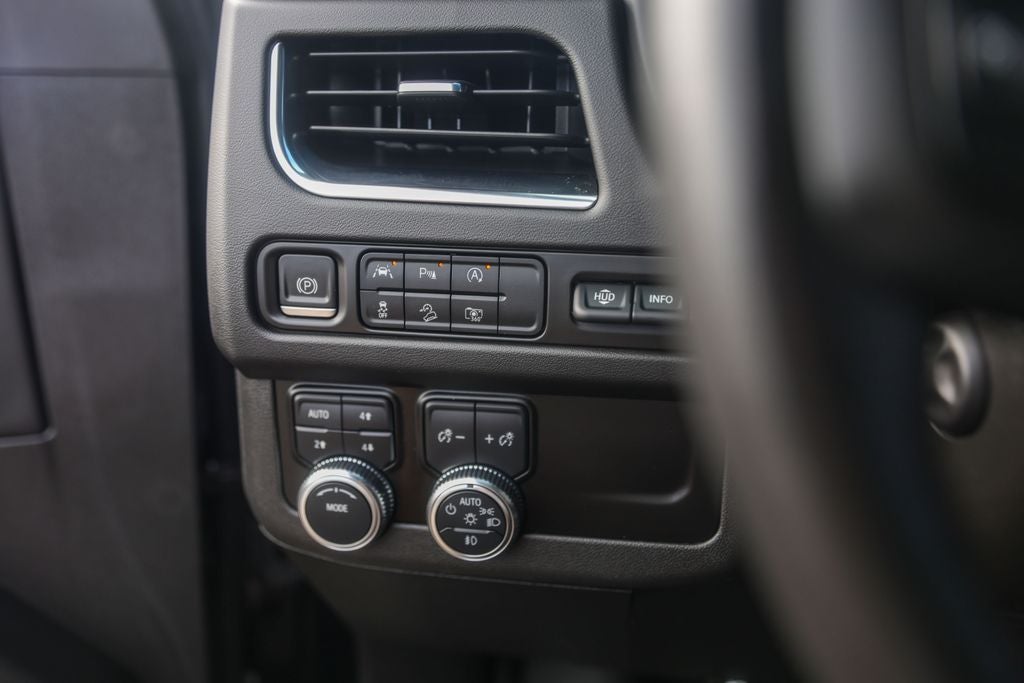 2023 GMC Yukon XL AT4