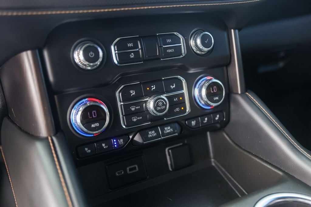 2023 GMC Yukon XL AT4