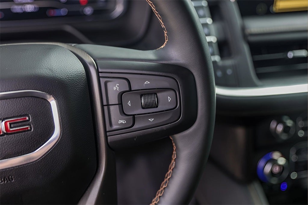 2023 GMC Yukon XL AT4