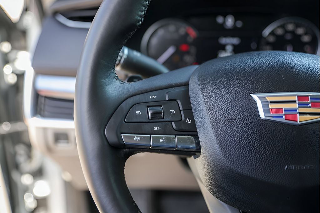 2023 Cadillac XT4 Luxury