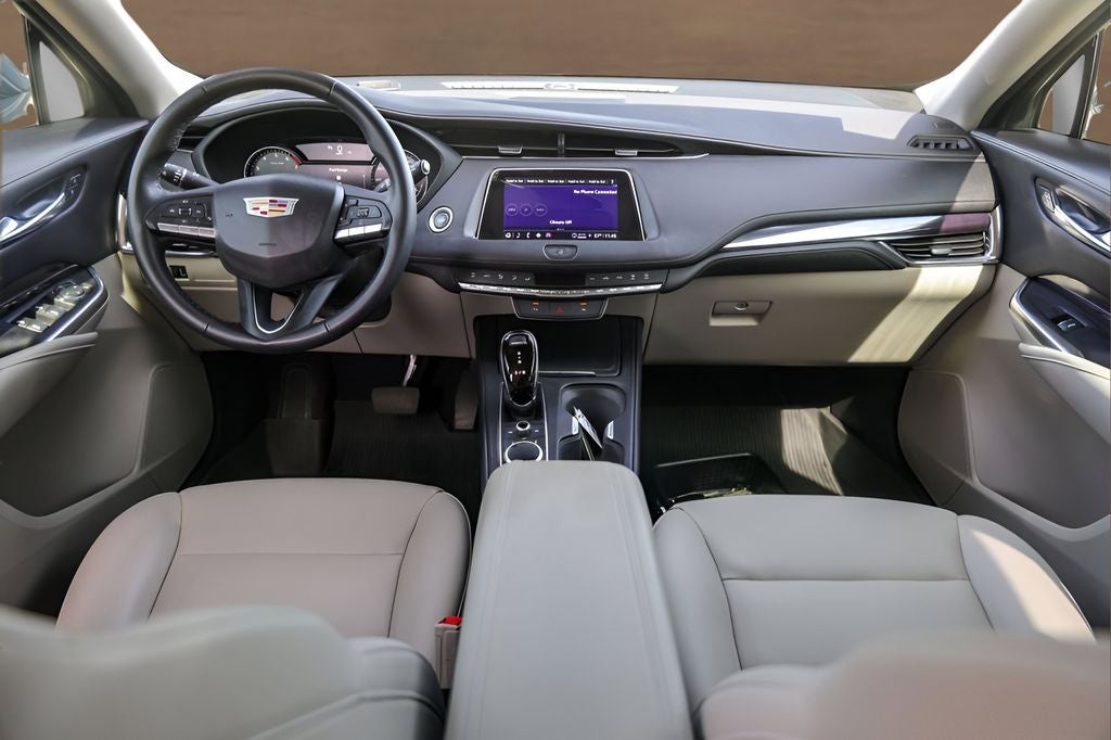 2023 Cadillac XT4 Luxury