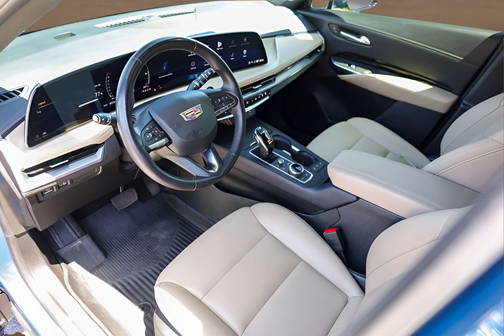 2024 Cadillac XT4 Luxury
