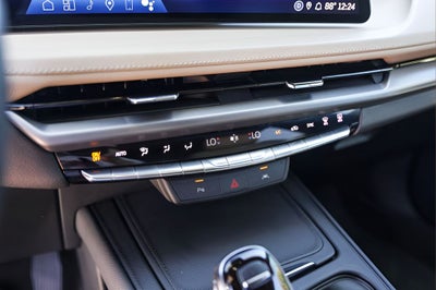 2024 Cadillac XT4 Luxury
